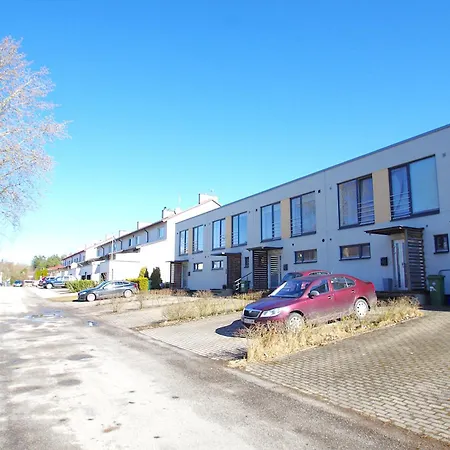 Quiet And Spacious With Beautiful Garden And Terrace