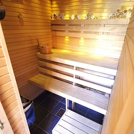 Lejlighed Quiet And Spacious With Beautiful Garden And Terrace