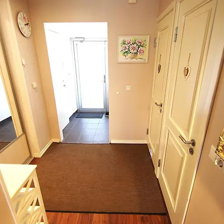 Quiet And Spacious With Beautiful Garden And Terrace *