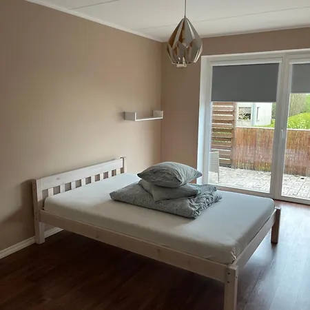 Lejlighed Quiet And Spacious With Beautiful Garden And Terrace